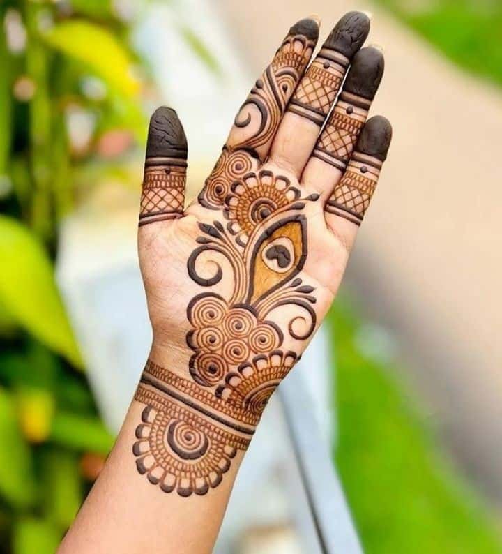 95+ Top Trending Stylish Front Hand Mehndi Designs for Fashion Lovers 42 Stylish Floral Mehndi Design Front Hand