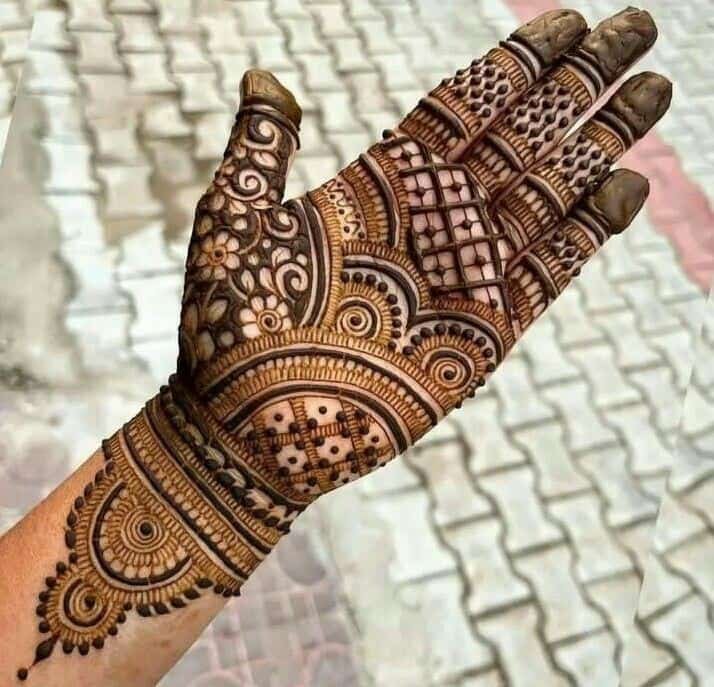 95+ Top Trending Stylish Front Hand Mehndi Designs for Fashion Lovers 11 Arabic Stylish Front Hand Mehndi Design