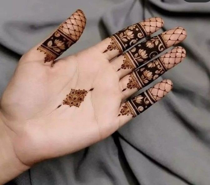 Top 60+ Front Finger Mehndi Design Trends of 2025 34 Front Finger Mehndi Design