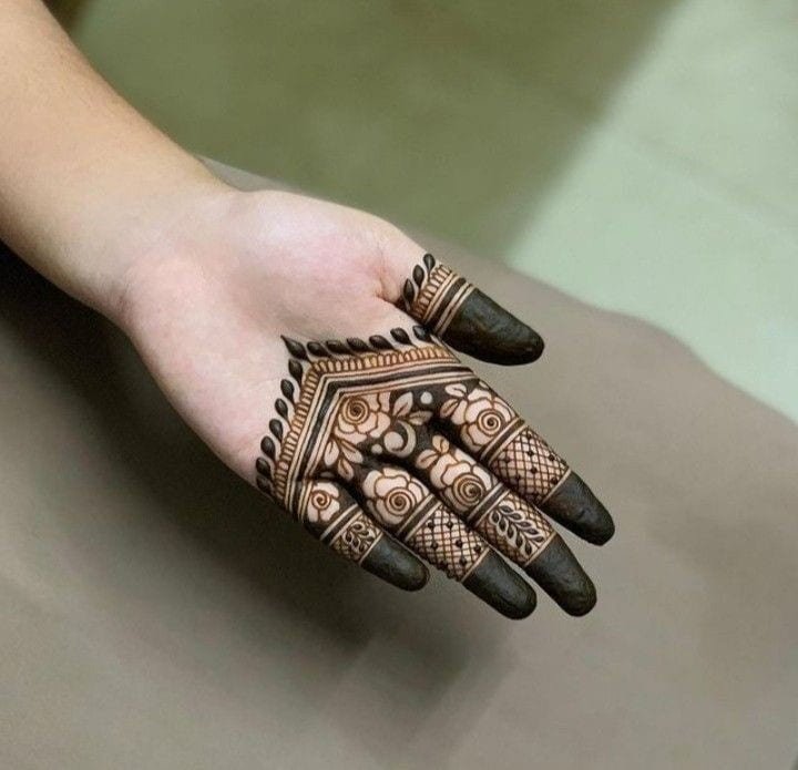 Top 60+ Front Finger Mehndi Design Trends of 2025 19 Front Finger Mehndi Design