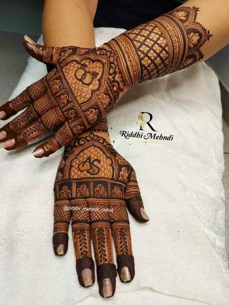 Top 50+ Modern Engagement Mehndi Designs Ideas 34 Modern Engagement Mehndi Designs Back Hand