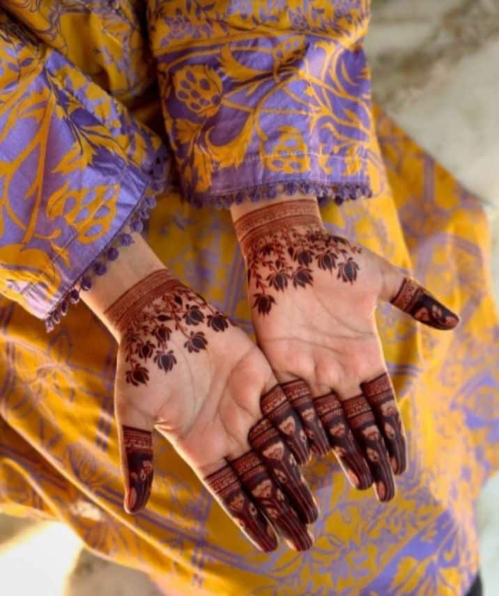 Latest Flower Mehndi Designs for Front Hands – Perfect for Any Occasion 57 1000143606 Flower Mehndi Designs