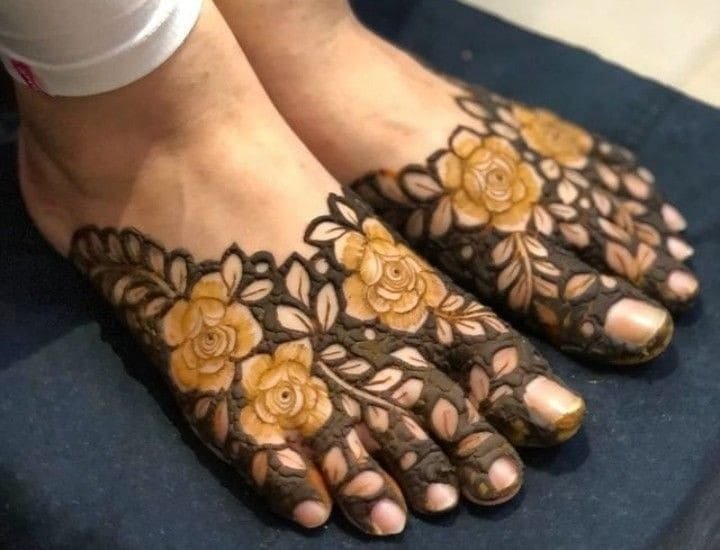 Top 50 Foot Finger Mehndi Designs to Elevate Your Bridal Look 11 Foot Finger Mehndi Designs