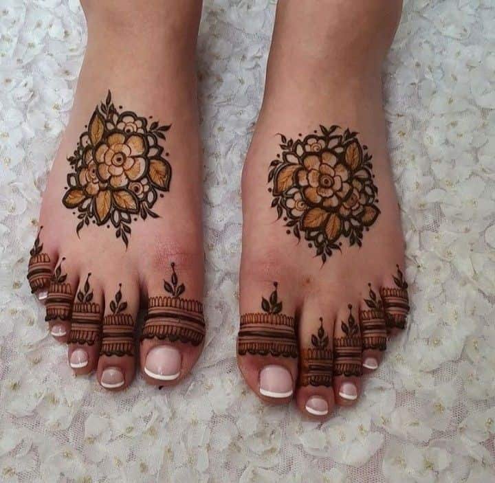 Top 50 Foot Finger Mehndi Designs to Elevate Your Bridal Look 17 Foot Finger Mehndi Designs