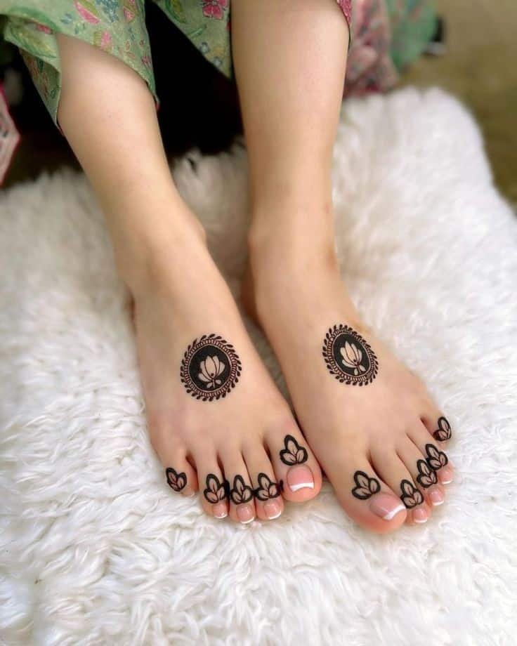 Top 50 Foot Finger Mehndi Designs to Elevate Your Bridal Look 33 Foot Finger Mehndi Designs