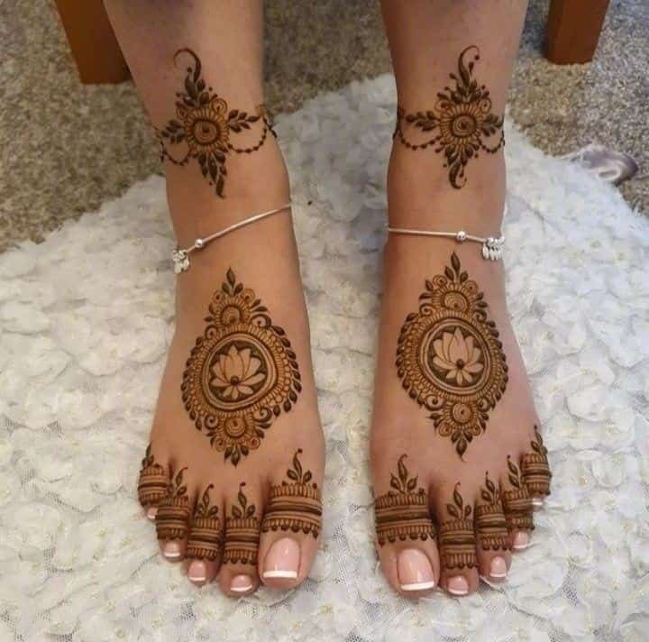 Top 50 Foot Finger Mehndi Designs to Elevate Your Bridal Look 47 Foot Finger Mehndi Designs