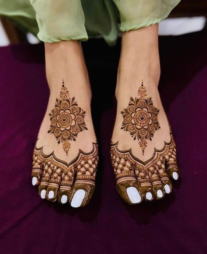 Top 50 Foot Finger Mehndi Designs to Elevate Your Bridal Look 12 Foot Finger Mehndi Designs
