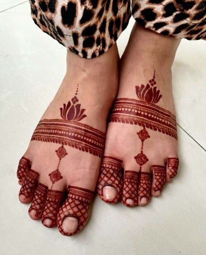 Top 50 Foot Finger Mehndi Designs to Elevate Your Bridal Look 43 Foot Finger Mehndi Designs