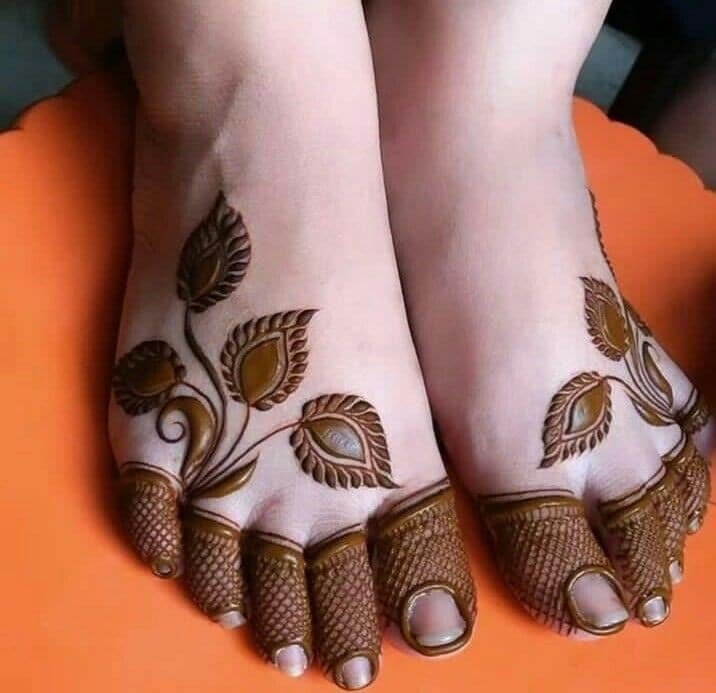 Top 50 Foot Finger Mehndi Designs to Elevate Your Bridal Look 29 Foot Finger Mehndi Designs