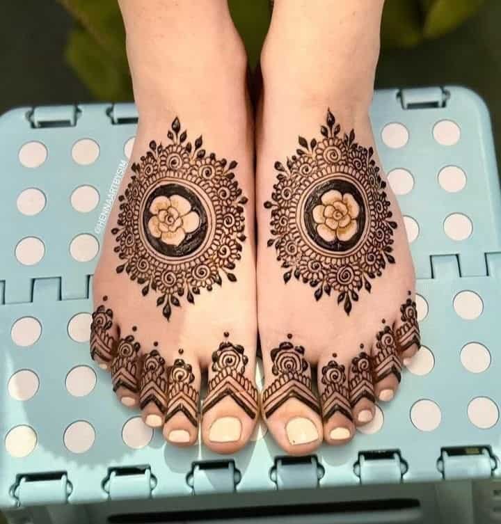 Top 50 Foot Finger Mehndi Designs to Elevate Your Bridal Look 38 Foot Finger Mehndi Designs