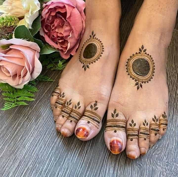 Top 50 Foot Finger Mehndi Designs to Elevate Your Bridal Look 21 Foot Finger Mehndi Designs