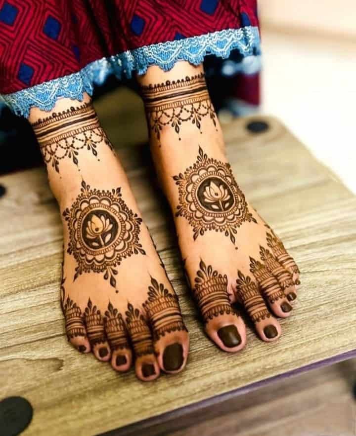 Top 50 Foot Finger Mehndi Designs to Elevate Your Bridal Look 2 Foot Finger Mehndi Designs