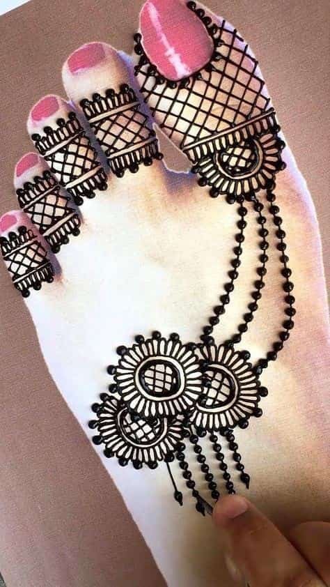Top 50 Foot Finger Mehndi Designs to Elevate Your Bridal Look 4 Foot Finger Mehndi Designs