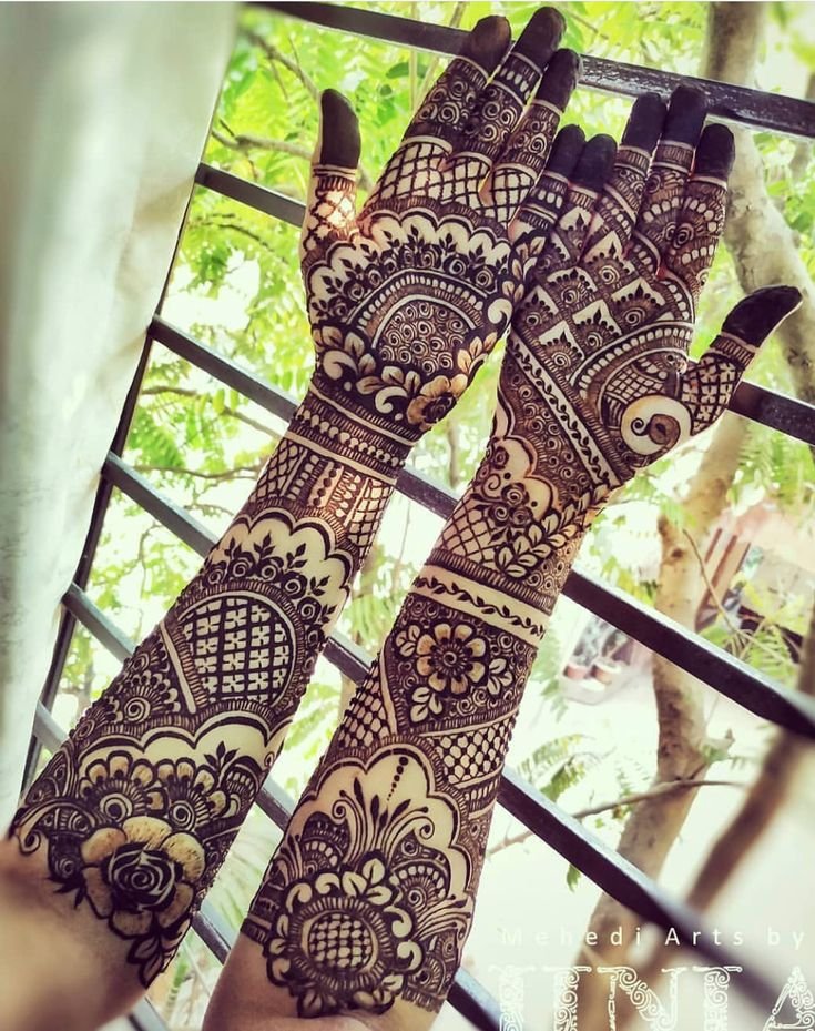 Top 25 Bridal Mehndi Designs for Full Hands – Latest Trends 2025 13 13816a54bcd8ec292af6774034f231a7 Bridal Mehndi Designs for Full Hands