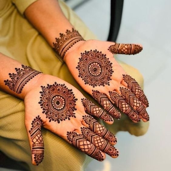 Top 25 Bridal Mehndi Designs for Full Hands – Latest Trends 2025 22 a327ec30ac217d306bce951b3368bc0a Bridal Mehndi Designs for Full Hands