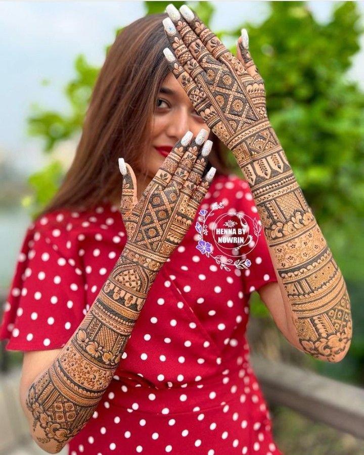 Top 25 Bridal Mehndi Designs for Full Hands – Latest Trends 2025 27 cd7bfdf704eb8b5bab31572c579b768e Bridal Mehndi Designs for Full Hands