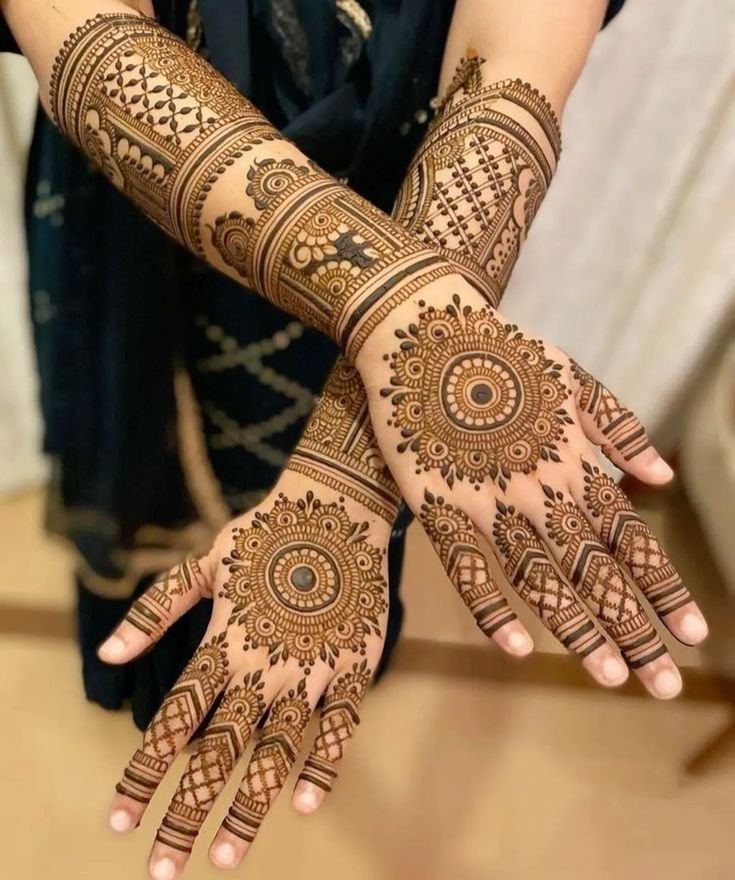 Top 25 Bridal Mehndi Designs for Full Hands – Latest Trends 2025 7 d0bd684f8320f9fb132e3480cdbb0692 Bridal Mehndi Designs for Full Hands