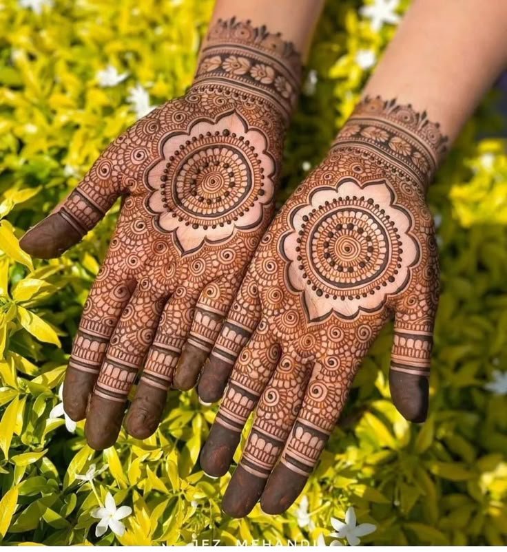 Top 25 Bridal Mehndi Designs for Full Hands – Latest Trends 2025 23 fa9c072798f6e97d482363ed24a75177 1 Bridal Mehndi Designs for Full Hands