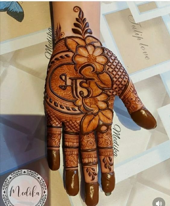 15+ Beautiful Raksha Bandhan Mehndi Designs for Front & Back Hand 8 Bhai Raksha Bandhan Mehndi Design
